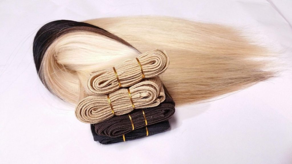 Visueel overzicht van soorten hair extensions in natuurlijk en synthetisch haar met voorbeelden