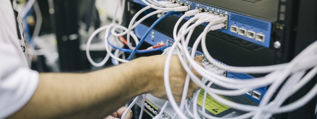 ELF Elektrotechniek installatiebedrijf Steenbergen elektra groepenkast datanetwerk
