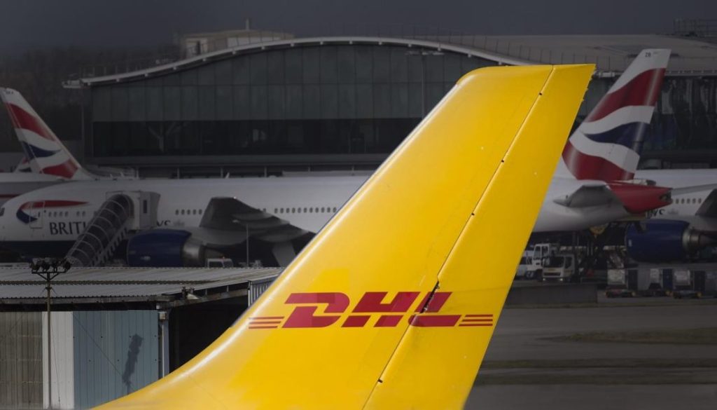 Stap-voor-stap handleiding DHL verzendlabel gebruiken met barcode en verzendgegevens voor pakketverzending