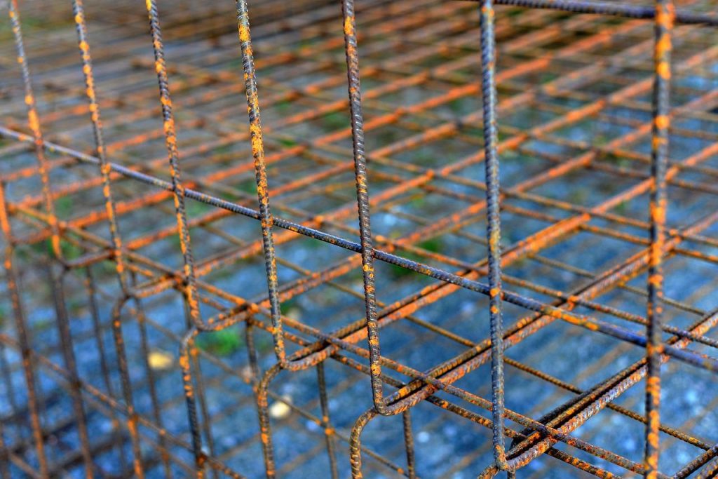 Betonstaal met ribbels voor optimale hechting in verstevigde betonconstructies